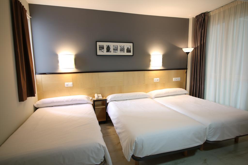 Hotel Alda Entrearcos Бургос Экстерьер фото