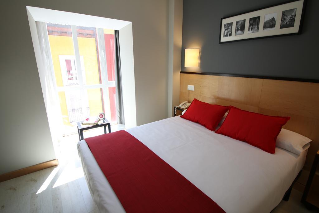 Hotel Alda Entrearcos Бургос Экстерьер фото