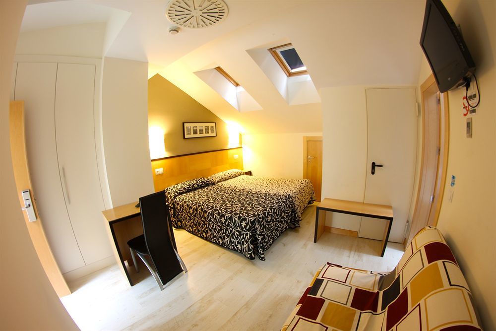 Hotel Alda Entrearcos Бургос Экстерьер фото