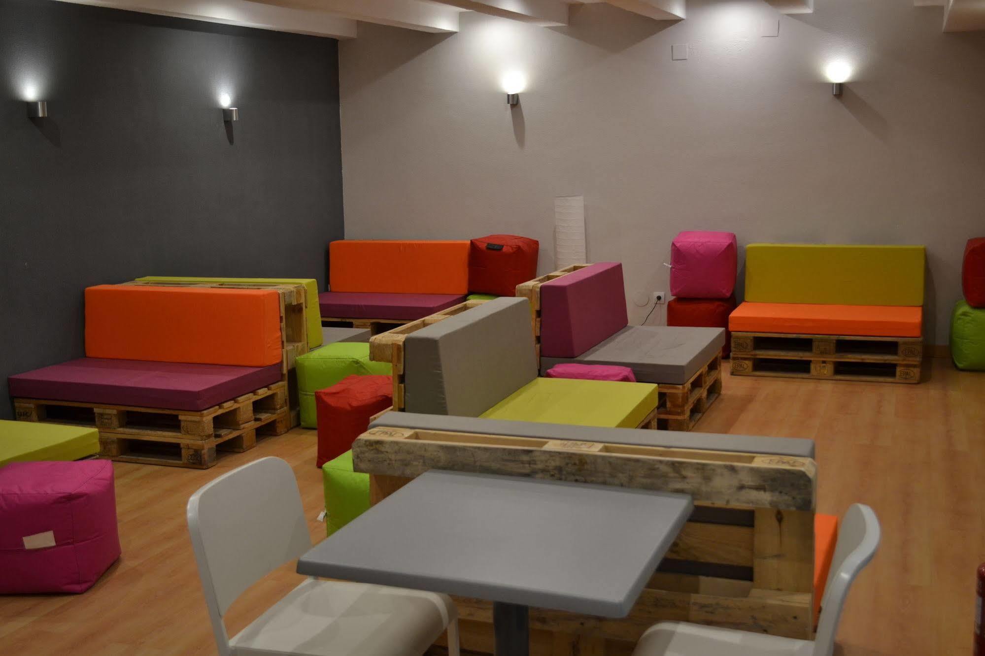 Hotel Alda Entrearcos Бургос Экстерьер фото